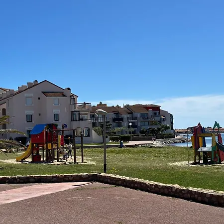 아파트 Cozy In Cap Coudalere, And Pool View, 4 People